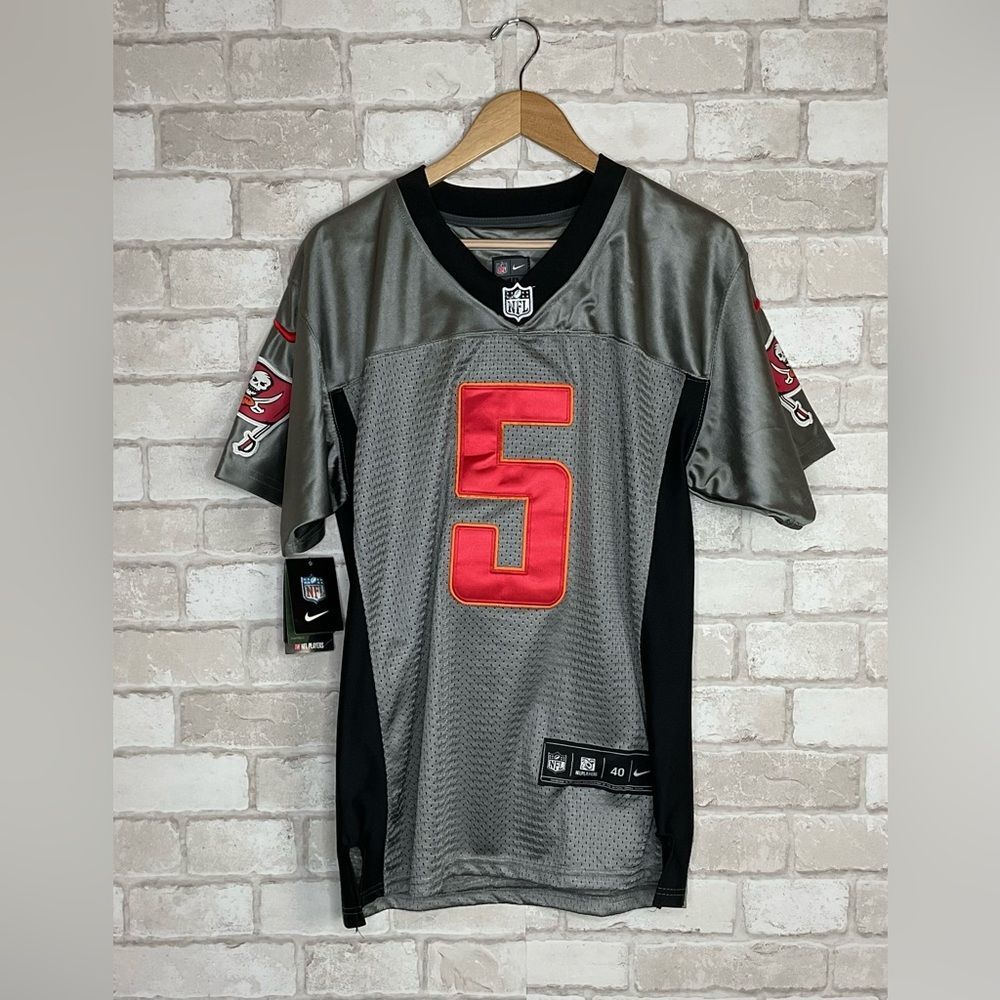 NWT Nike Gray & Red Freeman 5 Athletic Jersey Size M